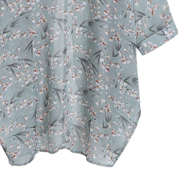 NWOT Chiffon Floral Kimono - Picture 5 of 7